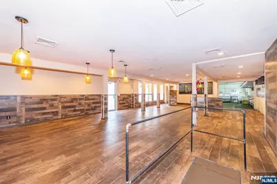 219 Hamburg Turnpike, Bloomingdale, NJ 07403 - Photo 15