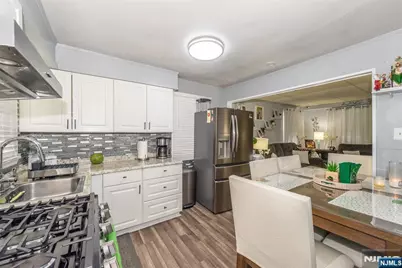 219 Hamburg Turnpike, Bloomingdale, NJ 07403 - Photo 37