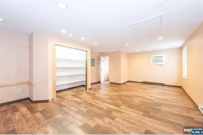 219 Hamburg Turnpike, Bloomingdale, NJ 07403 - Photo 13