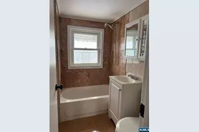 26 Hemlock Street 3 #3, Paterson, NJ 07503 - Photo 11