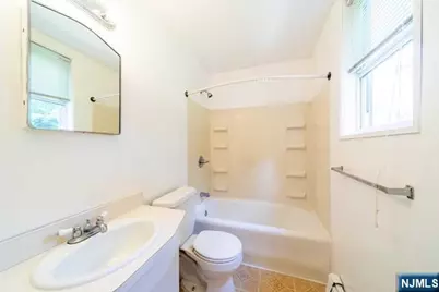 18 Hardenburgh Avenue 1st Flo. #1st Flo., Demarest, NJ 07627 - Photo 9