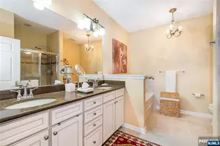 7 Graphite Dr, Little Falls Township, NJ 07424 - Photo 11