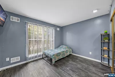 152 Lynette Drive, Fort Lee, NJ 07024 - Photo 9