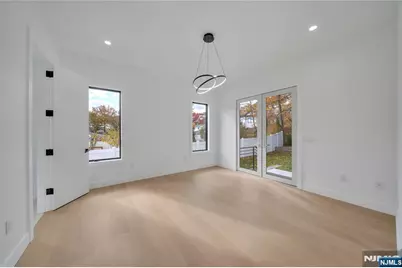 801 Godwin Road, Paramus, NJ 07652 - Photo 41