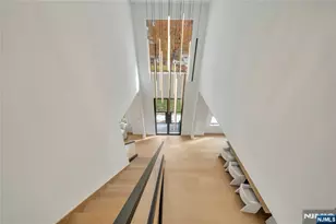 801 Godwin Rd, Paramus, NJ 07652 - Photo 33