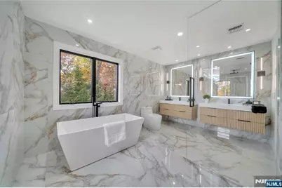 801 Godwin Road, Paramus, NJ 07652 - Photo 37