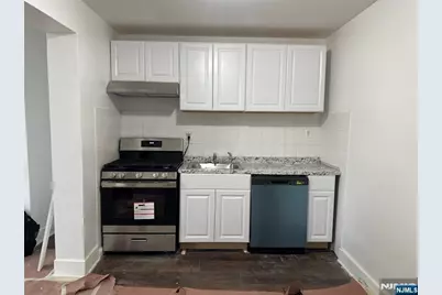 395 Bergen Avenue, Jersey City, NJ 07304 - Photo 19