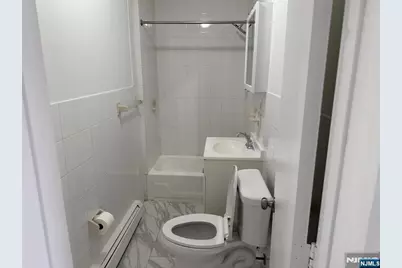 395 Bergen Avenue, Jersey City, NJ 07304 - Photo 37