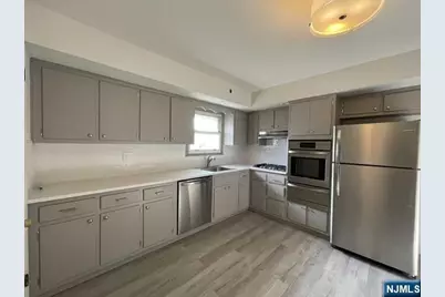 1542 10th Street 2 #2, Fort Lee, NJ 07024 - Photo 3