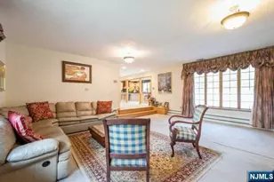 15 Old Oak Dr, Mahwah, NJ 07430 - Photo 13