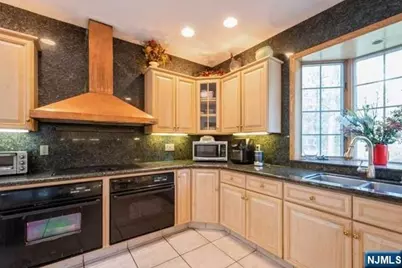 15 Old Oak Drive, Mahwah, NJ 07430 - Photo 11