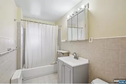 2350 Linwood Avenue 4E #4E, Fort Lee, NJ 07024 - Photo 11