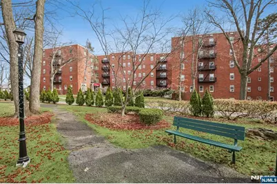 2350 Linwood Avenue 4E #4E, Fort Lee, NJ 07024 - Photo 15