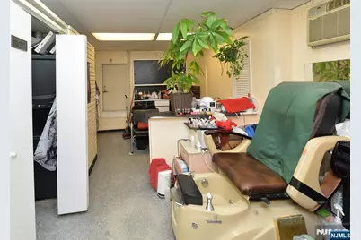 306-310 Queen Anne Road, Teaneck Township, NJ 07666 - Photo 27