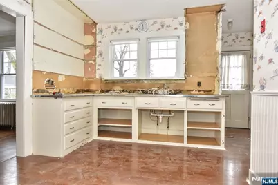 65 S Maple Avenue, Ridgewood, NJ 07450 - Photo 9