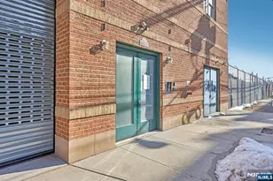15 Tichenor 407, Newark, NJ 07114 - Photo 3