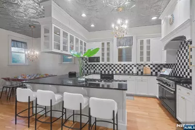 31-33 Hamilton Avenue, Weehawken, NJ 07086 - Photo 9