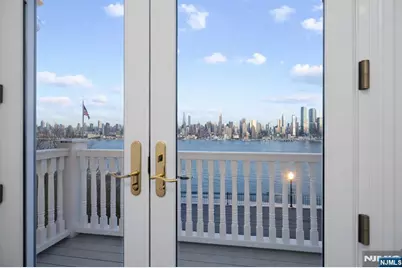 31-33 Hamilton Avenue, Weehawken, NJ 07086 - Photo 33