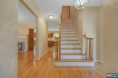 506 Ewing Avenue, Franklin Lakes, NJ 07417 - Photo 5