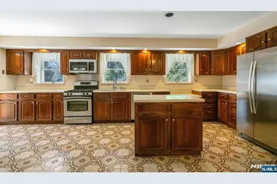 506 Ewing Avenue, Franklin Lakes, NJ 07417 - Photo 11