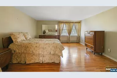 506 Ewing Avenue, Franklin Lakes, NJ 07417 - Photo 15