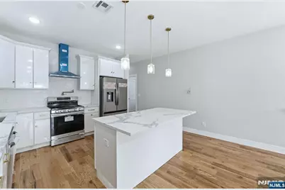 44 Milford Avenue, Newark, NJ 07108 - Photo 13