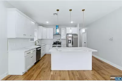 44 Milford Avenue, Newark, NJ 07108 - Photo 9