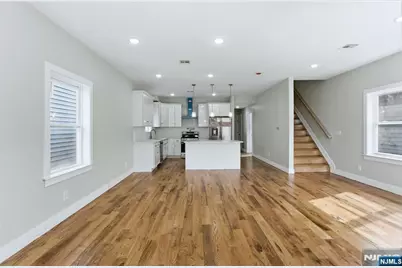 44 Milford Avenue, Newark, NJ 07108 - Photo 27