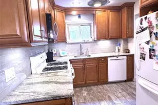 32 Martin Terrace, Hackensack, NJ 07601 - Photo 5