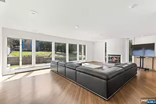 1 Hemlock Dr, Cresskill, NJ 07626 - Photo 9