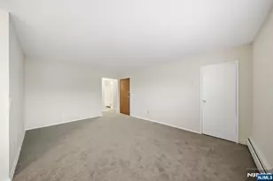 1 Dahnert Park Ln 6, Garfield, NJ 07026 - Photo 7