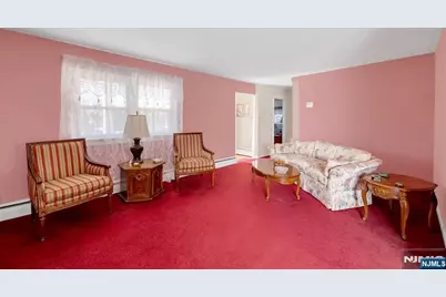 704 Evans Street, Paramus, NJ 07652 - Photo 7