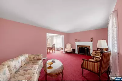 704 Evans Street, Paramus, NJ 07652 - Photo 5