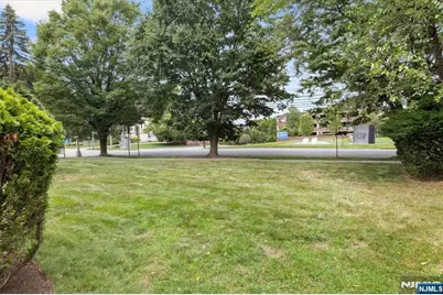 61 Glenwood Road, Englewood, NJ 07631 - Photo 25