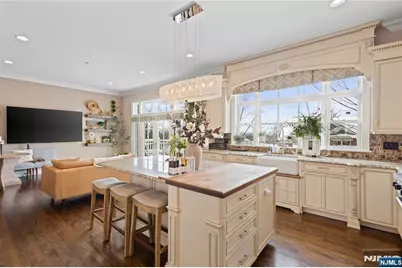 803 Heights Lane, Tenafly, NJ 07670 - Photo 5