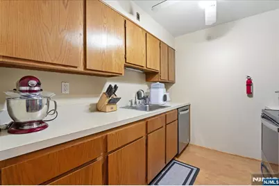 730 Mill Street F10 #F10, Belleville, NJ 07109 - Photo 15