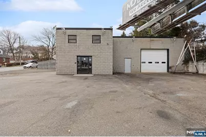 8 E Us-46 1 #1, Lodi, NJ 07644 - Photo 3