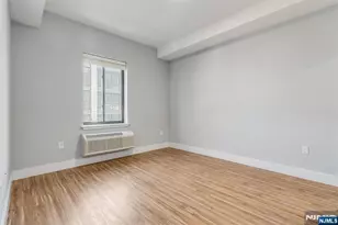 424 Whiton Street 402, Jersey City, NJ 07304 - Photo 3