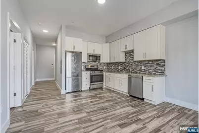 424 Whiton Street 402 #402, Jersey City, NJ 07304 - Photo 13