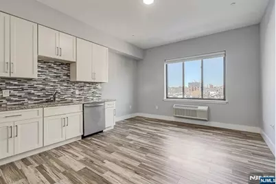 424 Whiton Street 402 #402, Jersey City, NJ 07304 - Photo 9