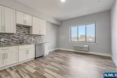 424 Whiton Street 402 #402, Jersey City, NJ 07304 - Photo 11