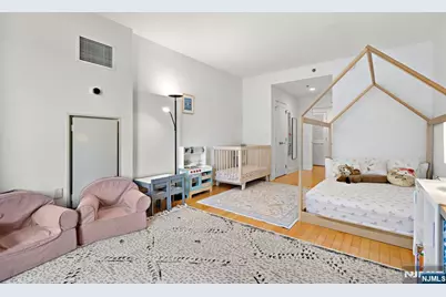 1125 Maxwell Lane 402 #402, Hoboken, NJ 07030 - Photo 21