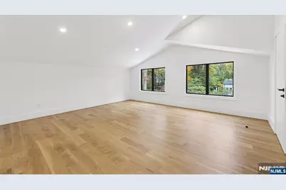 84 Depeyster Avenue, Tenafly, NJ 07670 - Photo 33