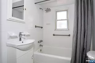 47 Franklin Ave, Hasbrouck Heights, NJ 07604 - Photo 17