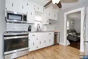 47 Franklin Ave, Hasbrouck Heights, NJ 07604 - Photo 9