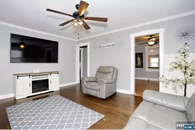 47 Franklin Avenue, Hasbrouck Heights, NJ 07604 - Photo 7