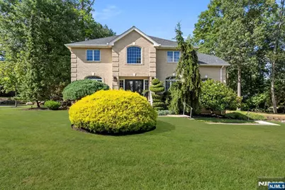 9 Woodland Court, Wayne, NJ 07470 - Photo 1
