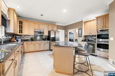 9 Woodland Court, Wayne, NJ 07470 - Photo 3