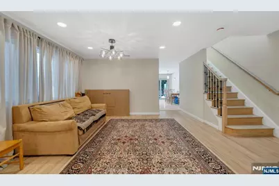 573 Kearney Avenue C0573 #C0573, Cliffside Park, NJ 07010 - Photo 5