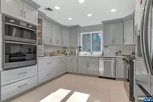 573 Kearney Ave C0573, Cliffside Park, NJ 07010 - Photo 9